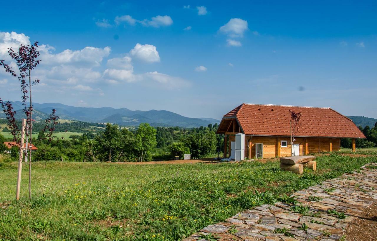 Camp The Sunrise Hill Hotel Pivka Exterior foto